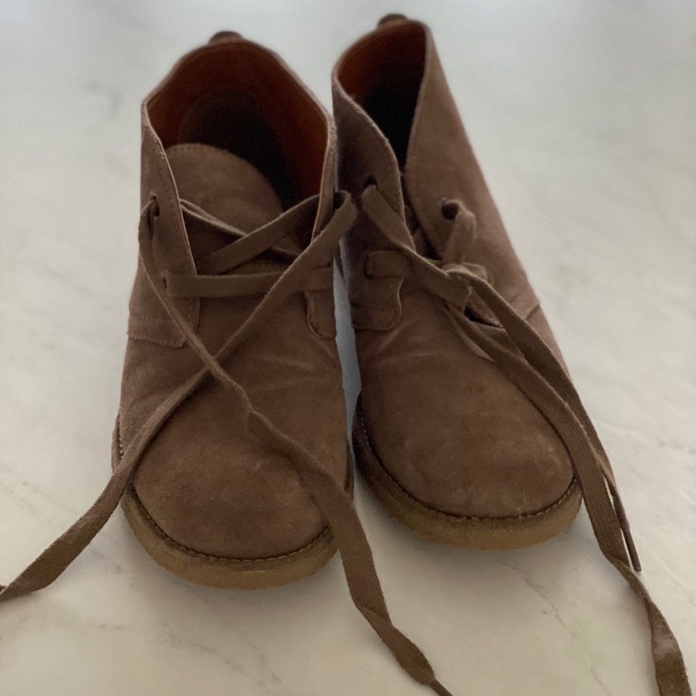 Like new Lucky brand shoes!